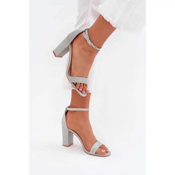 Magassarkú szandál model 215641 Step in style