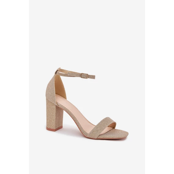 Magassarkú szandál model 215643 Step in style