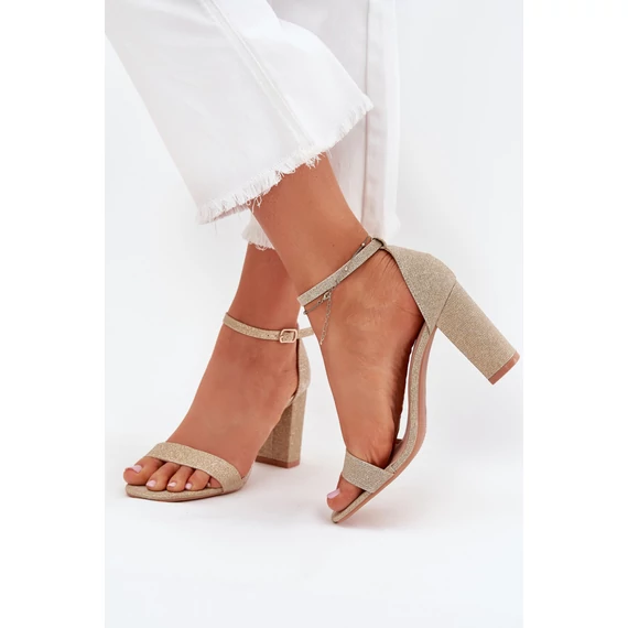Magassarkú szandál model 215643 Step in style