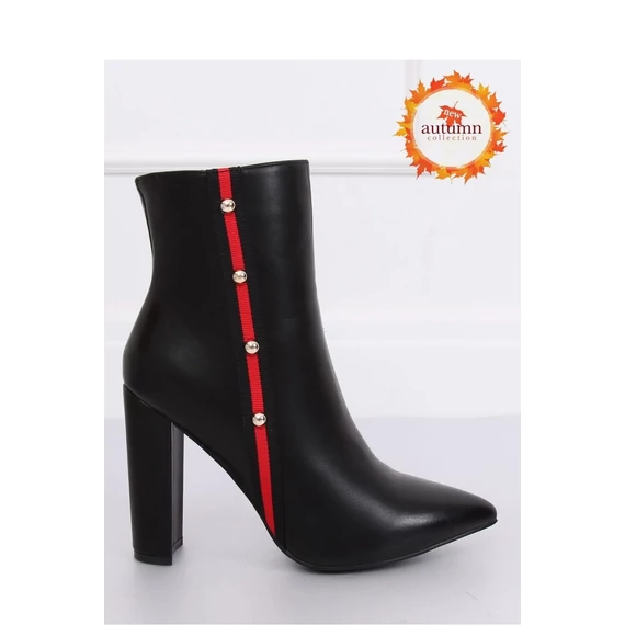Magassarkú bokacsízma model 134239 Inello