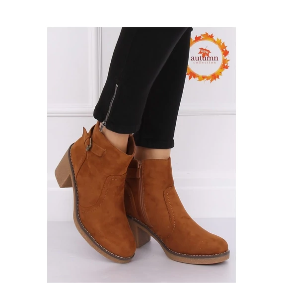 Magassarkú bokacsízma model 135431 Inello
