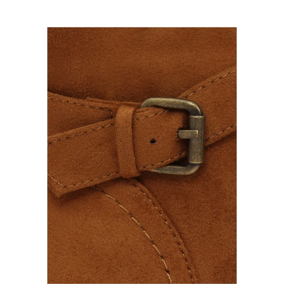 Magassarkú bokacsízma model 135431 Inello