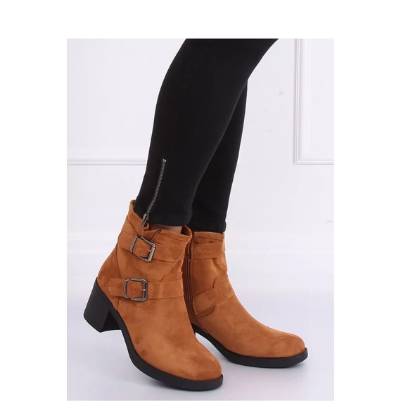 Magassarkú bokacsízma model 136848 Inello