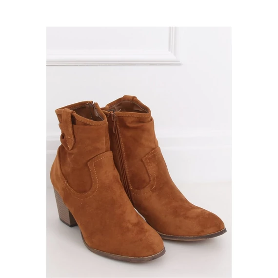 Magassarkú bokacsízma model 146805 Inello
