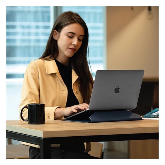 Uniq Oslo Laptop táska kihajtható kártyatartóval, ( max 14