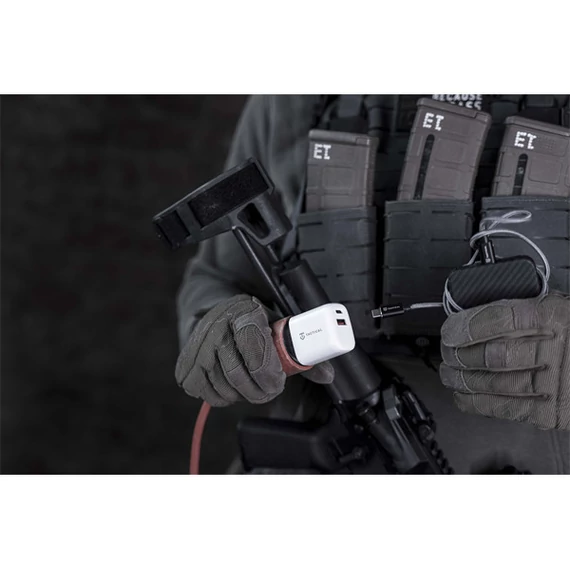 Tactical Base Plug Dual gyorstöltő adapter USB-A+ USB-C, 20W,fehér